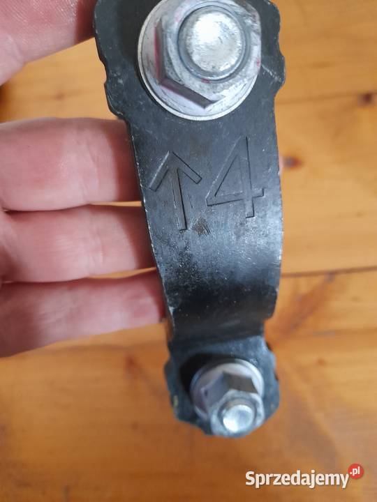 Wieszak jarzma Resora TYŁ Toyota Hilux Original Przasnysz sprzedam