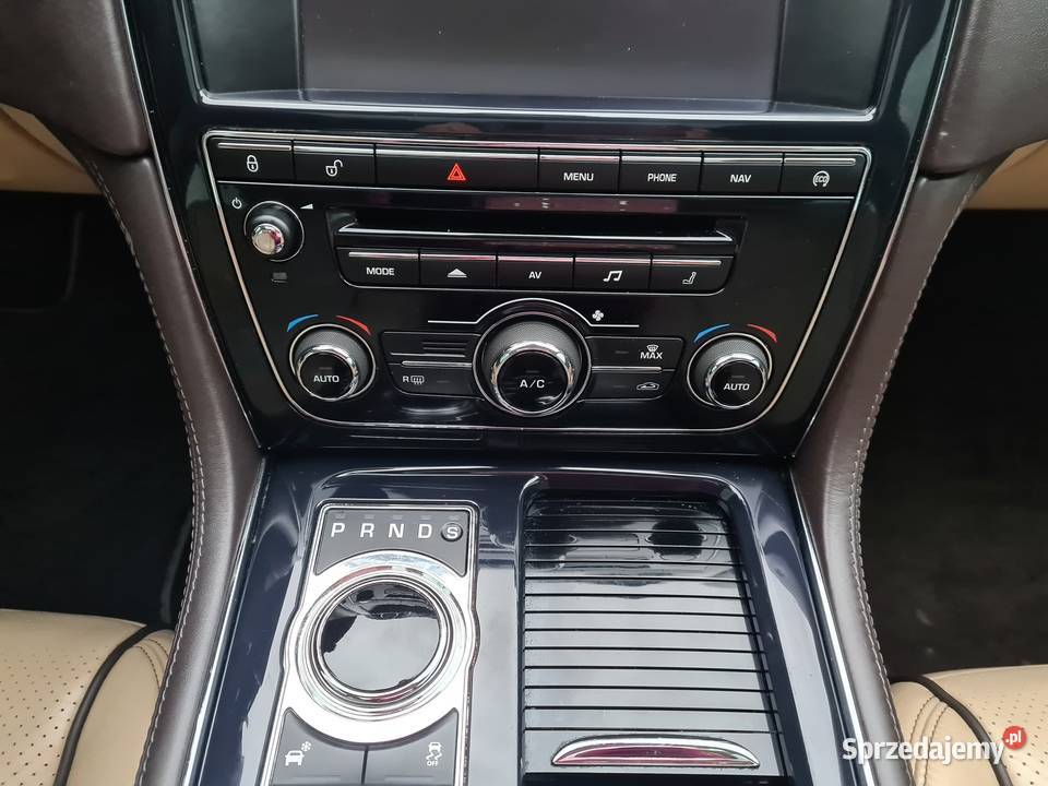 Jaguar XJL 30 benzyna 340 AWD Long benzyna Olsztyn