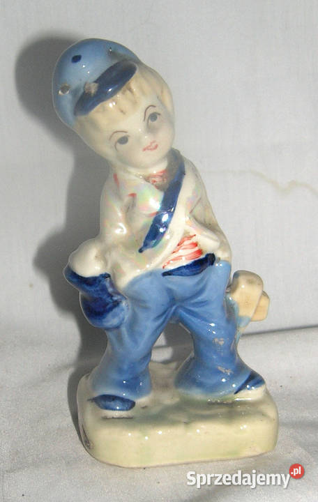 figurka vintage chłopiec z torbaBDvin Bartków