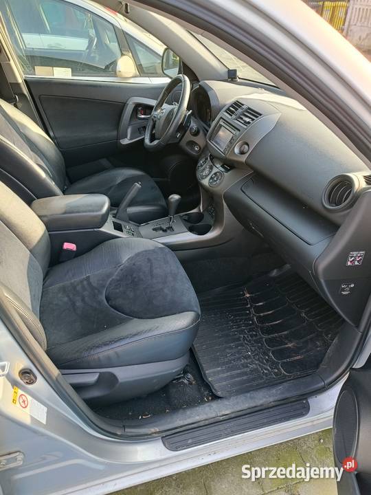 Syndyk sprzedaje pojazd Toyota Rav 4 pomorskie Gdynia sprzedam