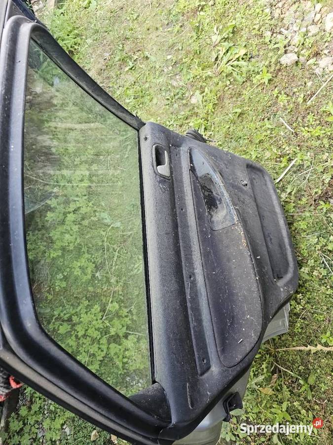 Drzwi a4 b5 lewy tył