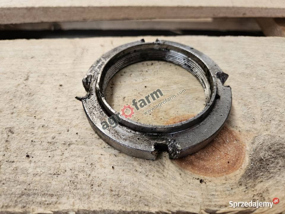 Nakrętka zwrotnicy FWD Massey Ferguson 3225 Układ kierowniczy i oś przednia Rolnictwo Byków