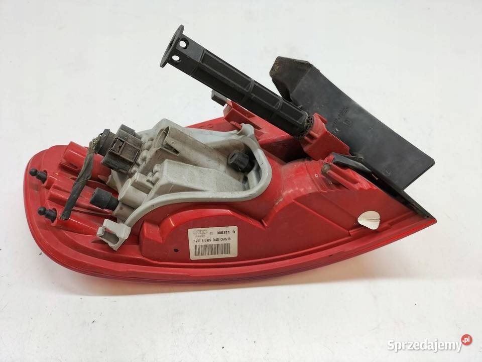 LAMPA TYŁ PRAWA KOMBI AVANT 8K9945096B Audi A4