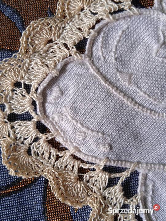 HAFTOWANA SERWETA STOŁOWA W KWADRACIE wielkopolskie Piła