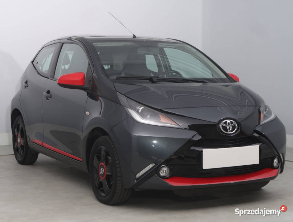Toyota Aygo 10 VVTi benzyna