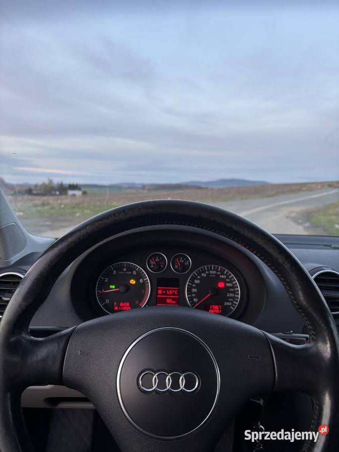 Audi a3 8p kompakt 16 mpi 102 2004r Dzierżoniów