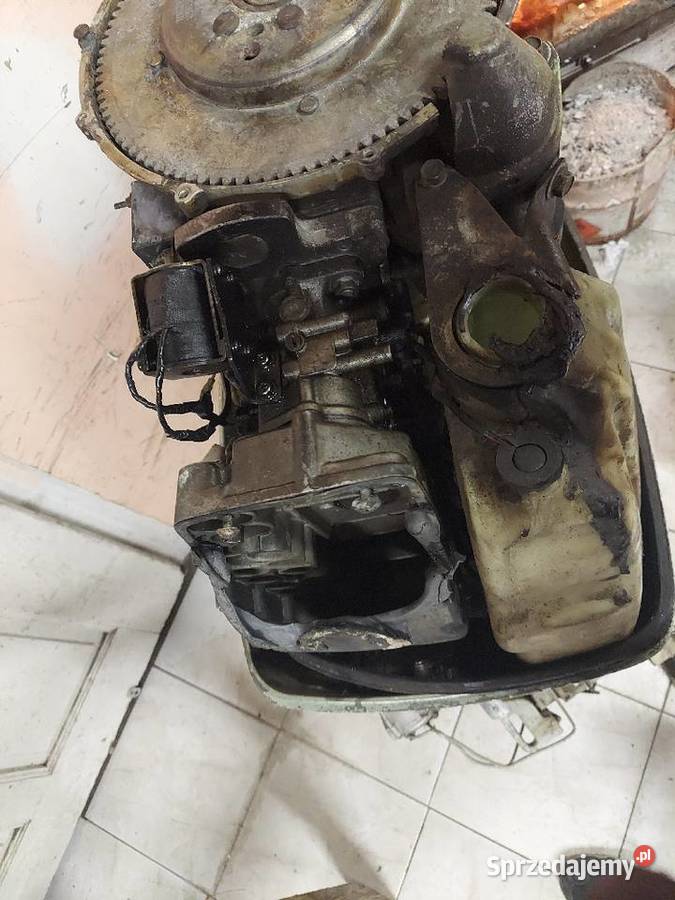 Silnik zaburtowy Suzuki DT 140 części silnikowe sprzedam
