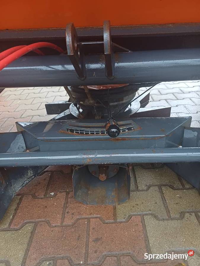 Rozsiewacz nawozów 700l Jordanów sprzedam