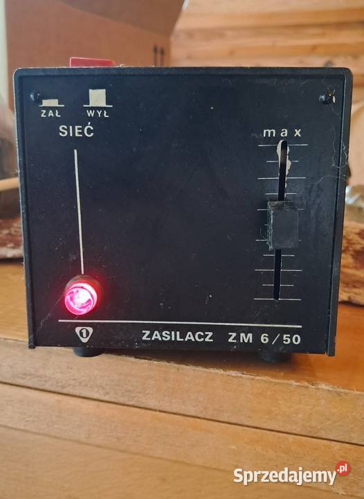 Zasilacz Regulowany TELKOM TELOS ZM 650 1982 r Świecie