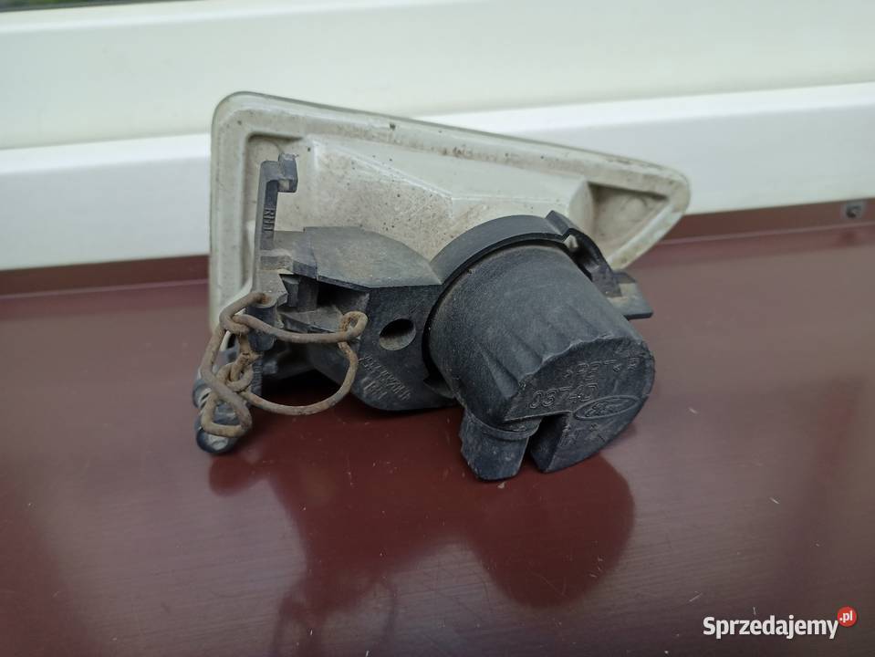 Ford Focus MK1 halogen prawy lampa Lampy przeciwmgielne Sieradz