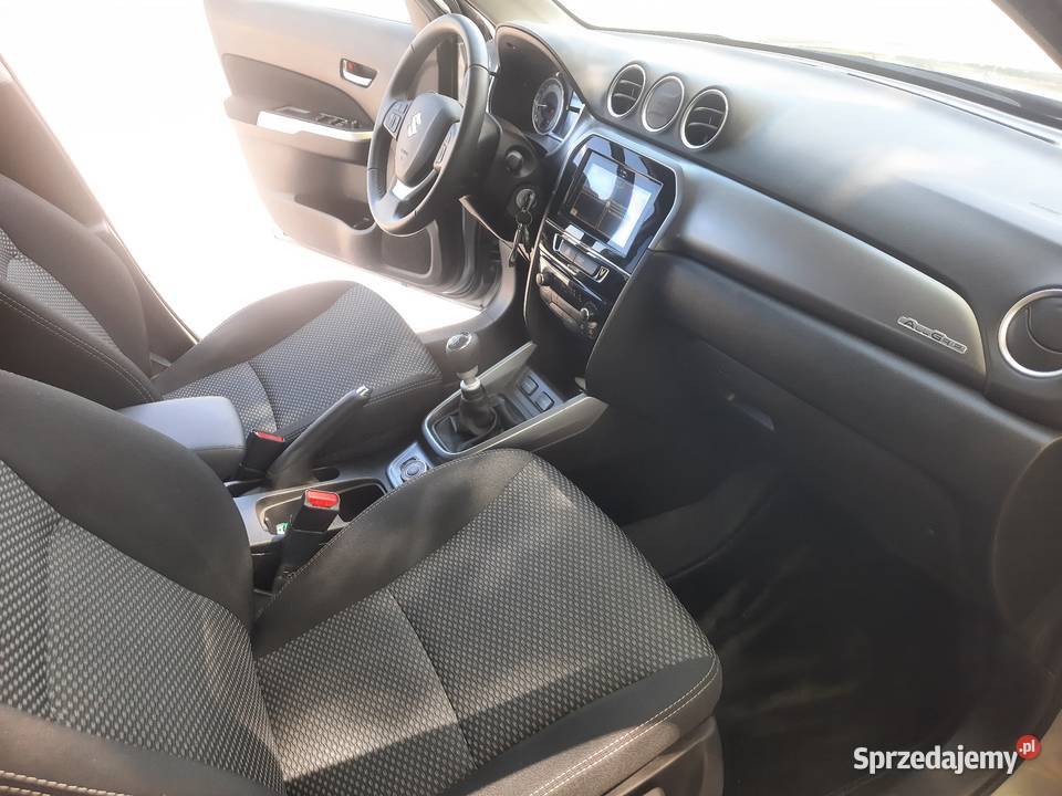 Suzuki Vitara 14129 30tkm Hybrid Allgrip 44 wielofunkcyjna kierownica Jaśkowice