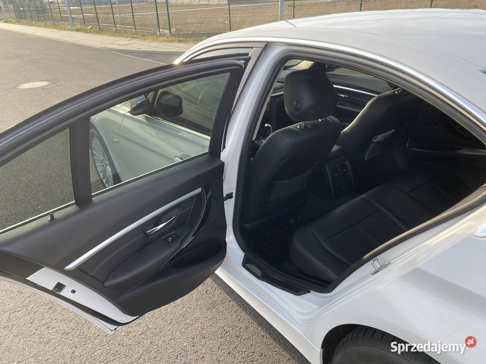 BMW Seria 3 320d xDrive Luxury Line