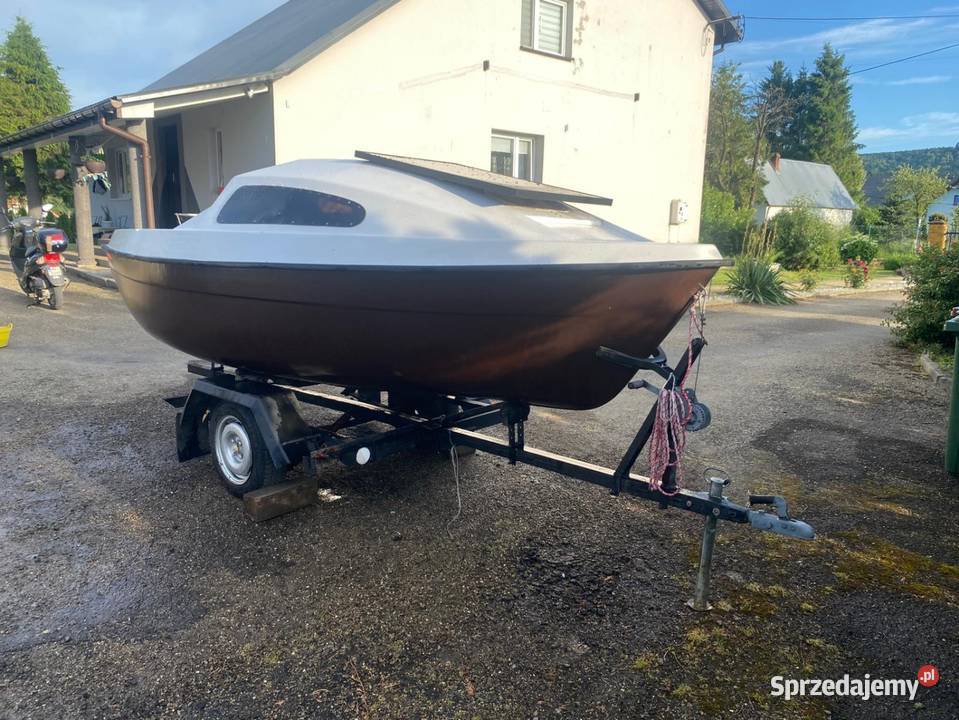 BEZ2 łódka łódź kabinowa Ustrzyki Dolne sprzedam