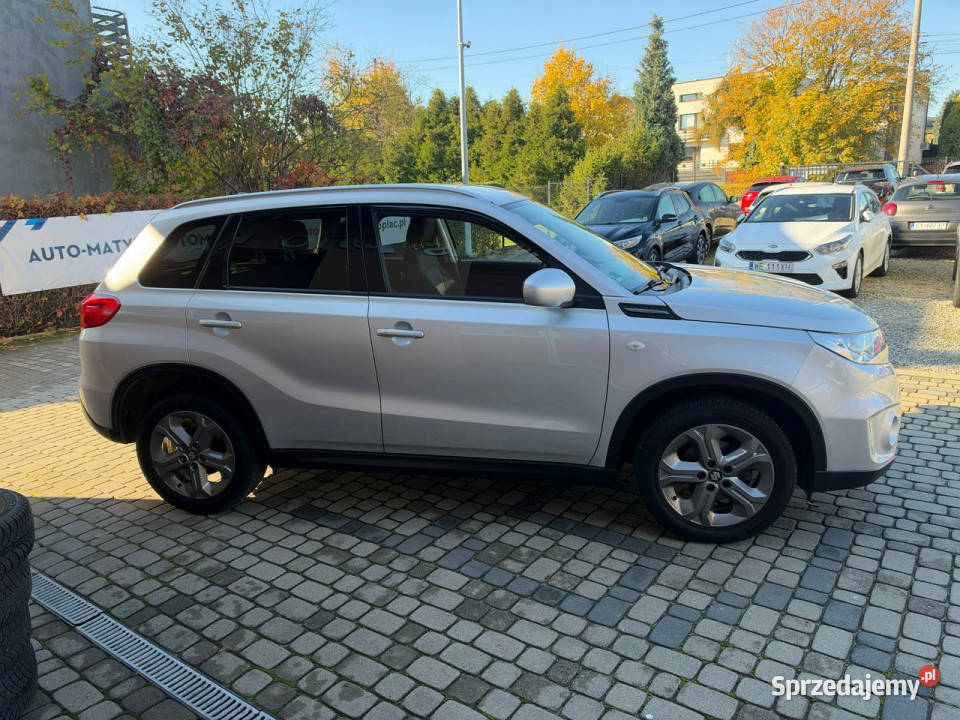 Suzuki Vitara 16 120 Klimatronik Navi Kamera kurtyny powietrzne Orzech sprzedam