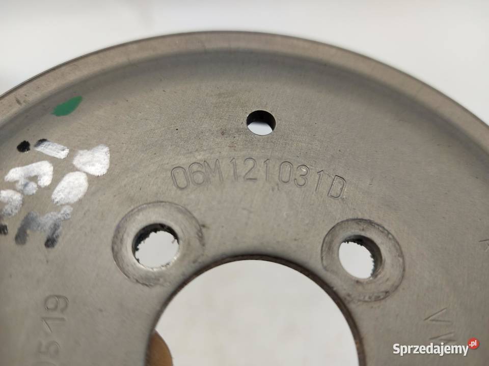 Audi 30 TDI Koło pasowe pompy wody 06M121031D
