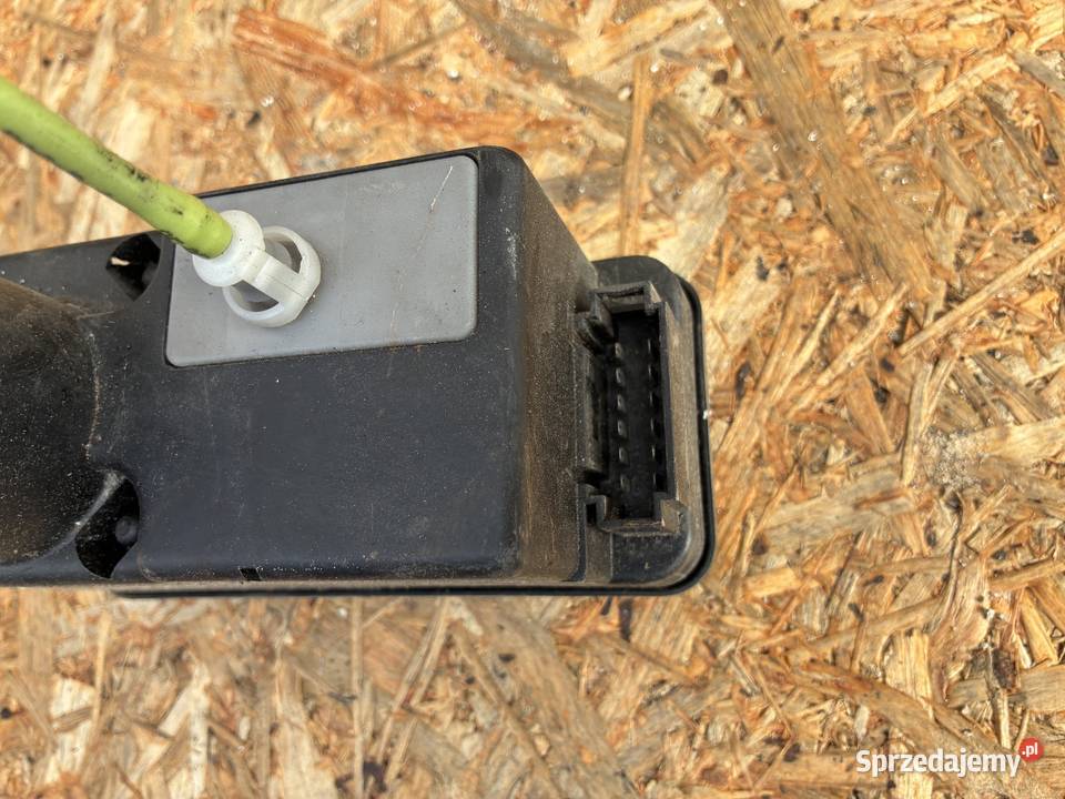 Pompka Zamka Centralnego Audi 80 B4