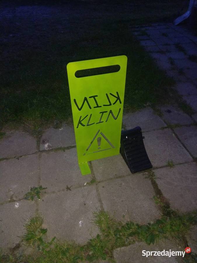 Klin z tablicą ostrzegawczą fluo truck możliwe Szubin