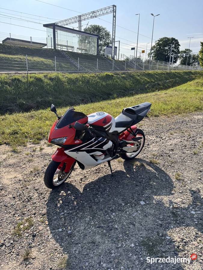 Honda CBR 1000RR SC57A 2004 Garbów