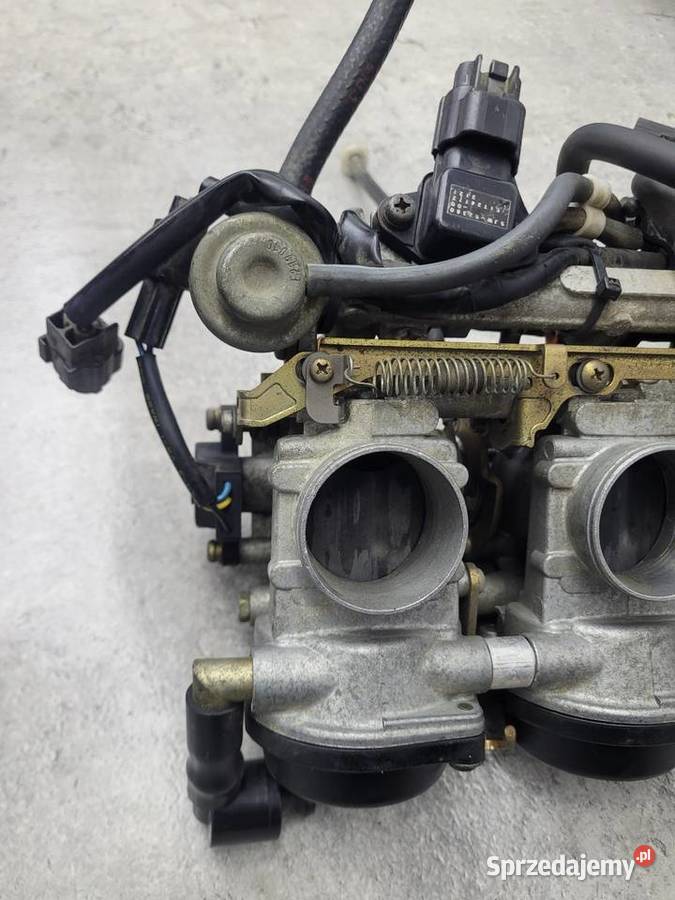 YAMAHA R 1 R1 RN09 0203 PRZEPUSTNICE WTRYSKI Nowy Tomyśl