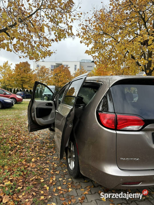 Chrysler Pacifica Poznań