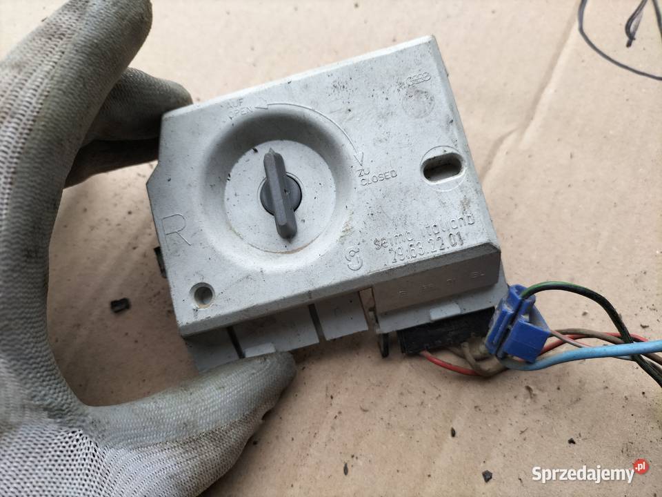 AUDI 80 B3 B4 WKŁAD LAMPY TYŁ LEWY osobowe Kamień-Kolonia