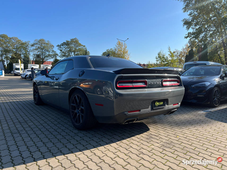 Dodge Challenger 2018 wielofunkcyjna kierownica