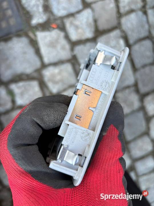 Lampa podsufitki z bagażnika Audi a4 b5b6b7 a6 osobowe Świątniki Górne