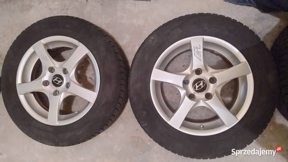 Huindai i30 felgi aluminiowe opony zimowe Samochodowe podkarpackie Rzeszów sprzedam