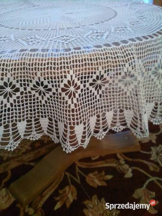 Obrus okrągły biały szydełkowy na szydełku lubelskie