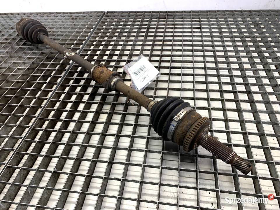 PÓŁOŚ PRAWY PRZÓD HYUNDAI i20 12 78 PRZEGUB osobowe