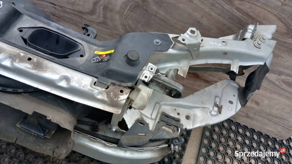 VOLVO C30 I 20D PAS PRZEDNI KOMPLET 42626 Zbierkowo sprzedam