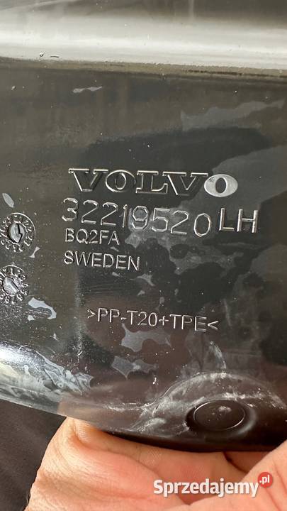 VOLVO XC90 II OSŁONA WYGŁUSZENIE BŁOTNIKA LEWY osobowe
