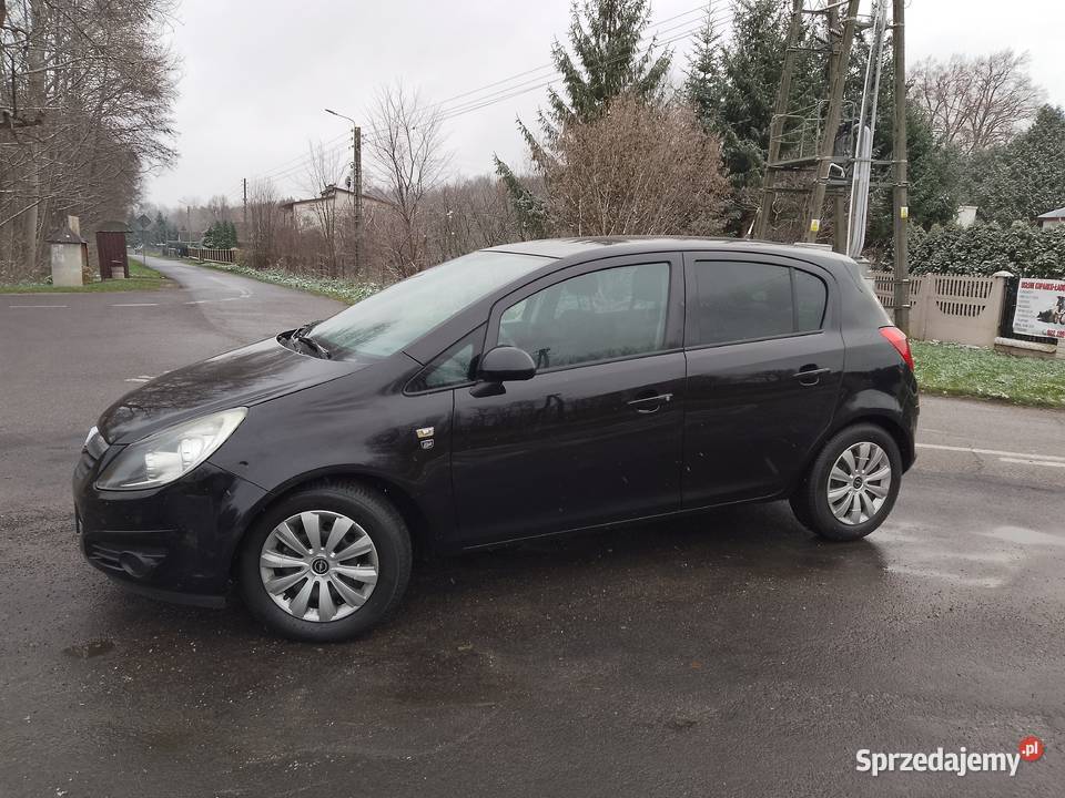 Opel Corsa D 2010r 12 BenzynaBogata wersja nieuszkodzony Radom