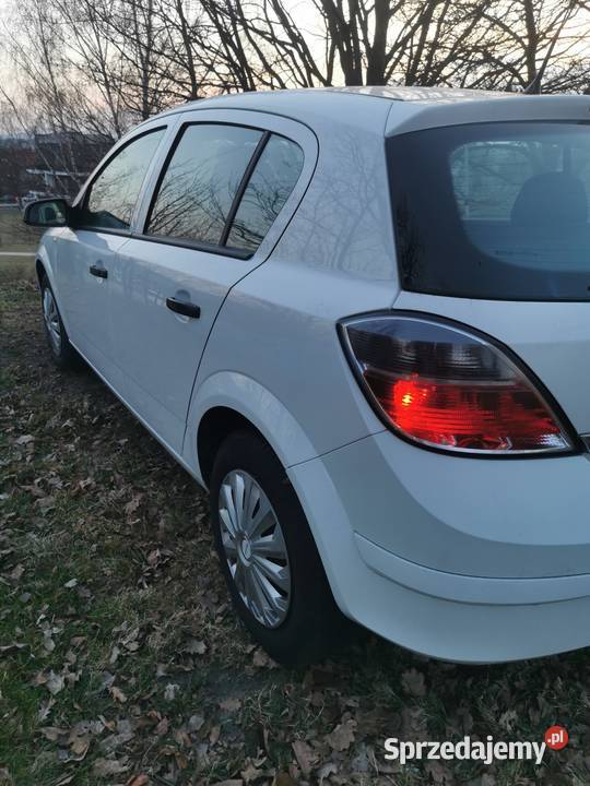 Opel Astra H 14 benzyna sprowadzony Starachowice