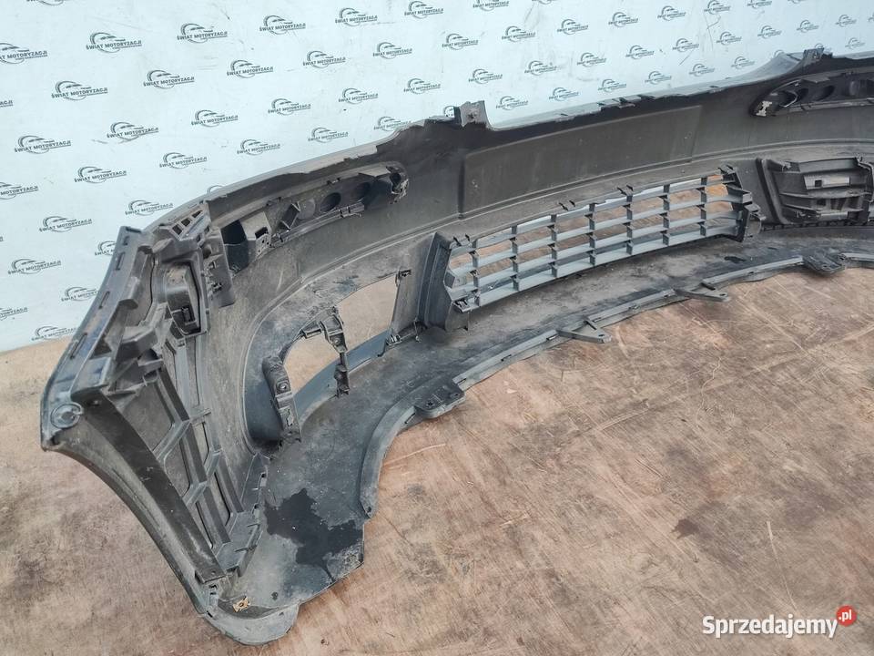 GOLF V zderzak przód świętokrzyskie Kielce sprzedam