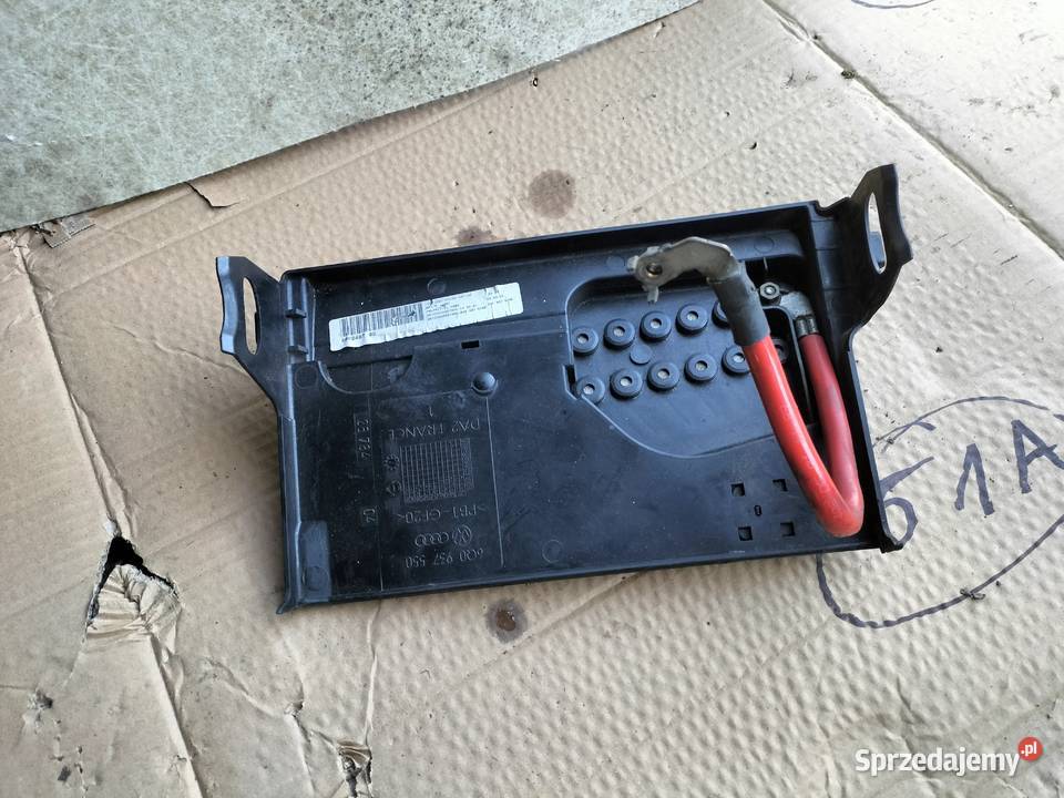 VW POLO MK4 9N 12 SKRZYNKA BEZPIECZNIKÓW OSŁONA Kamień-Kolonia