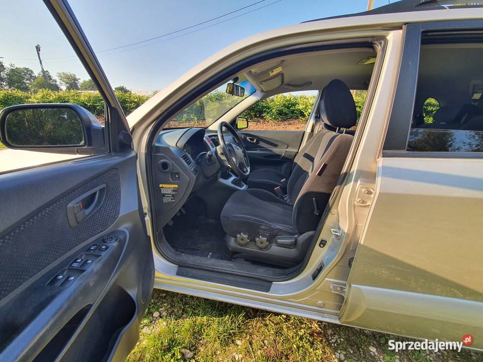 Hyundai Tucson 20 CRDi 140 2007zadbany SUV z Woźniki sprzedam