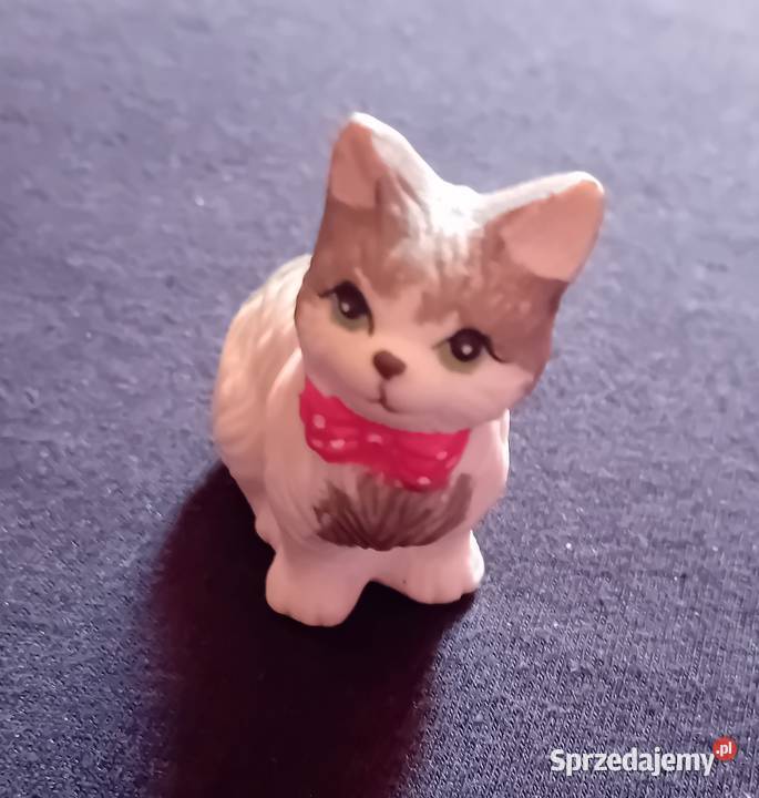 Figurka kotek z porcelany biskwitowej nie wielkopolskie Koźminek