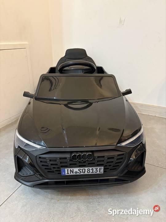 samochód na akumulator Audi SQ8 auto elektryczne Grabownica