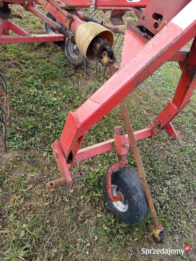 Zgrabiarka karuzelowa Fella TS 335 dn Fella Brzostek