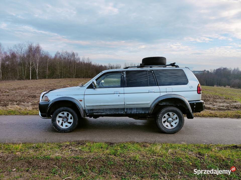 Mitsubishi Pajero Sport 4x4 30 V6 LPG 2001r ABS Bogoria
