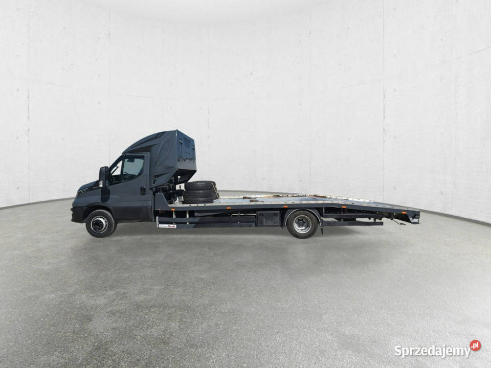 Iveco Daily 70C18 V H Poleasingowe BZ nieuszkodzony Komorniki