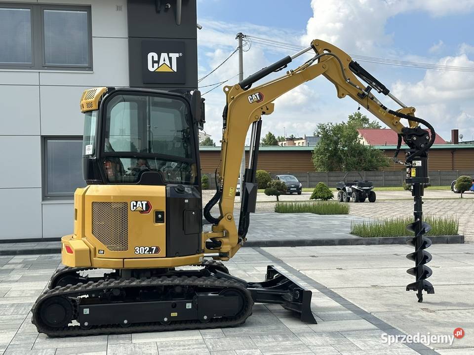 FABRYCZNIE NOWA MINIKOPARKA CATERPILLAR 3027 CR Tuliszków