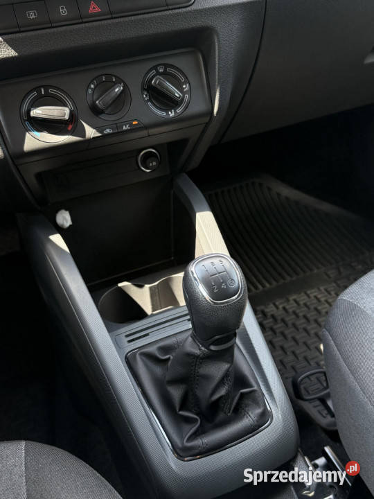 Skoda Fabia Active 10 MPI 5 biegowa przekładnia serwisowany w ASO sprzedam