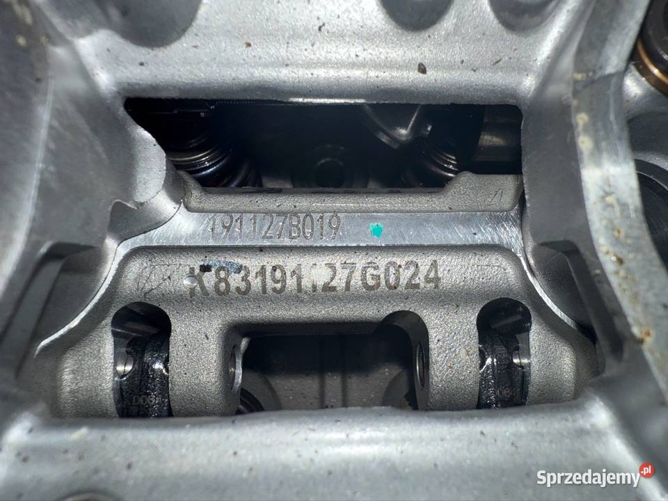 Głowica BMW F900R K83 Cylindry, głowice, pierścienie Ostrzeszów