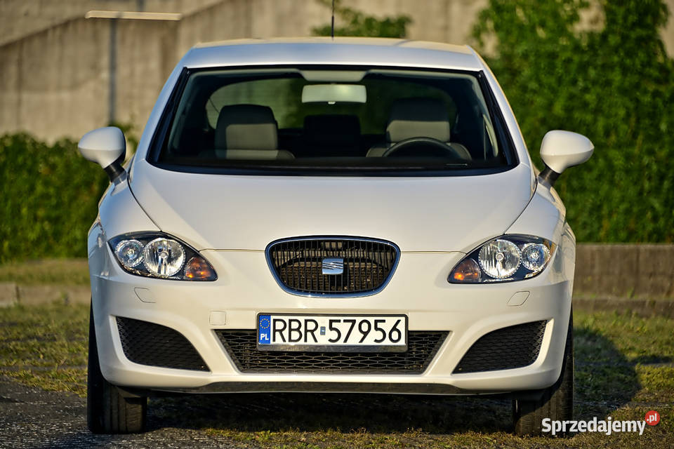 Seat Leon 14 benzyna 86 klima 100 sprawnaPDC podkarpackie
