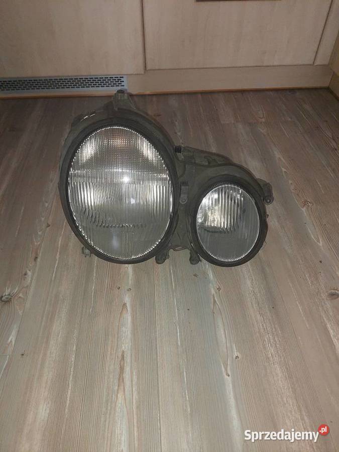 Lampa reflektor prawy przód Mercedes E Klasa Ursynów