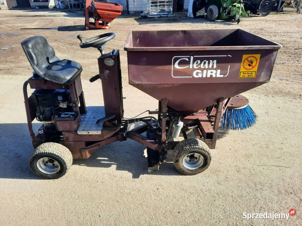 Zamiatarko ścielarka ze ściągaczką do obór i