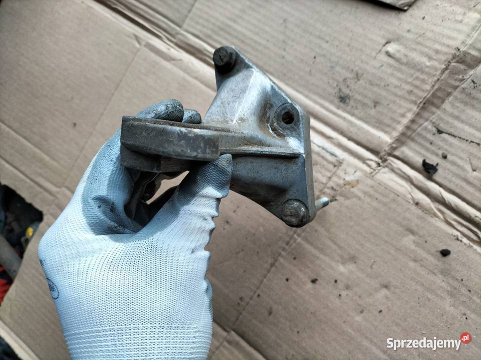 ŁAPA WSPORNIK SKRZYNI BIEGÓW 357199353A GOLF 2 3 osobowe sprzedam