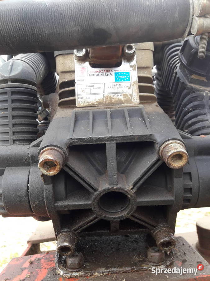 Opryskiwacz ciągany 2000l hydrauliczny 15m nieuszkodzony Łopiennik Dolny-Kolonia